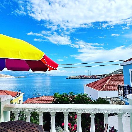 Roulas Apartments Chalki Town Luaran gambar